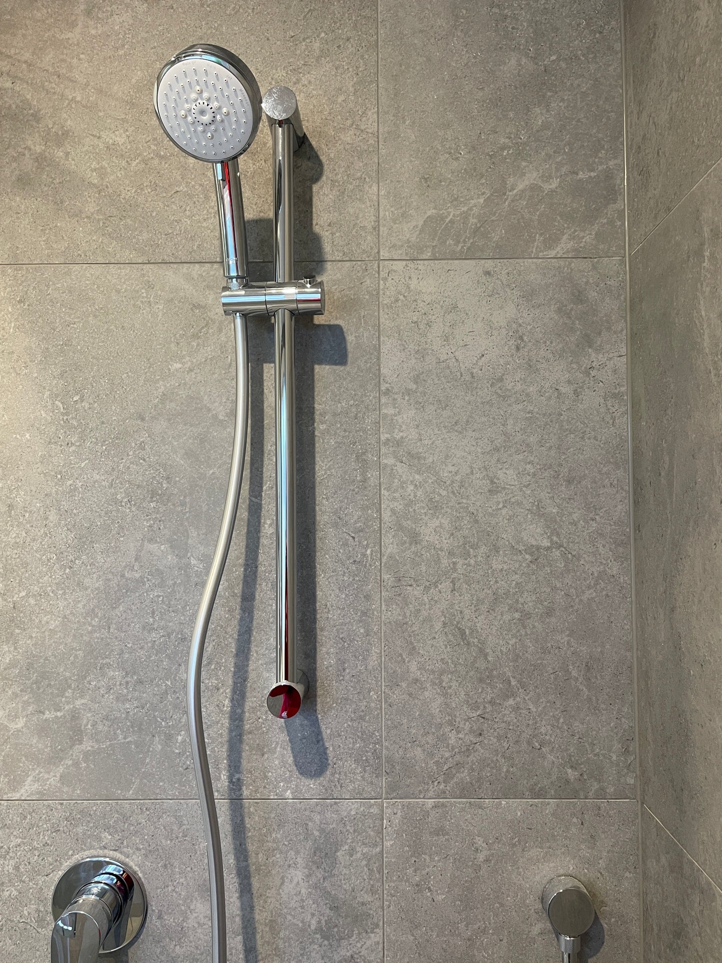 GROHE TEMPESTA COSMOPOLITAN 100 SHOWER RAIL SET 4 SPRAYS