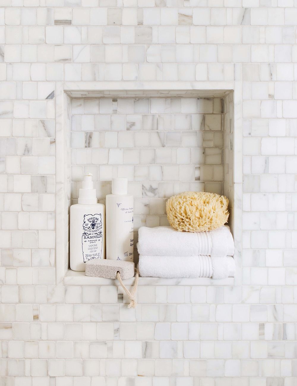 SHOWER NICHE SINGLE 290X340MM - The Tile Collection™