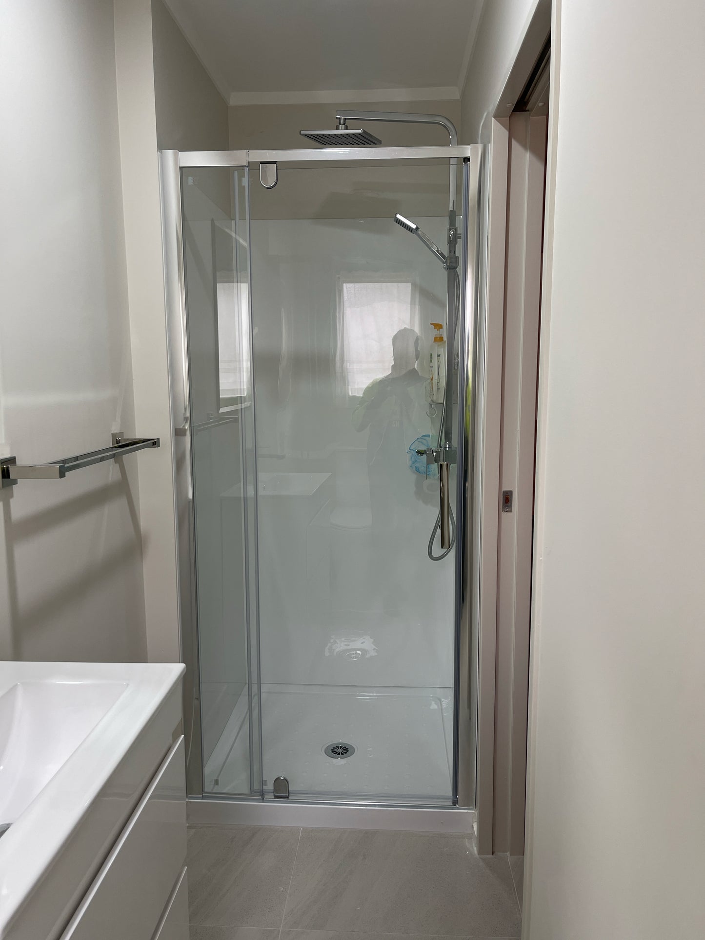 800x800x800MM ALCOVE 3 SIDED SHOWER ENCLOSURE WITH SWING DOOR - CHROME - The Tile Collection™