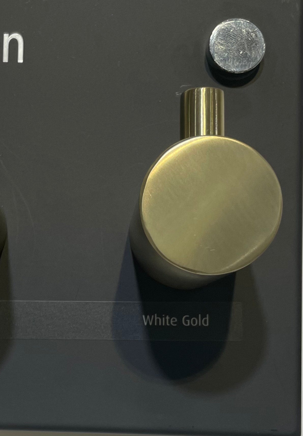 TRANQUILLITY JERSEY 4 BAR ROUND HEATED TOWEL WARMER 550W*500H*120D- WHITE GOLD