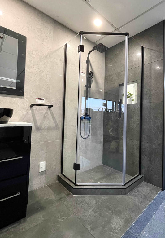 1000X1000MM DIAMOND FRAMELESS SHOWER GLASS- BLACK - The Tile Collection™