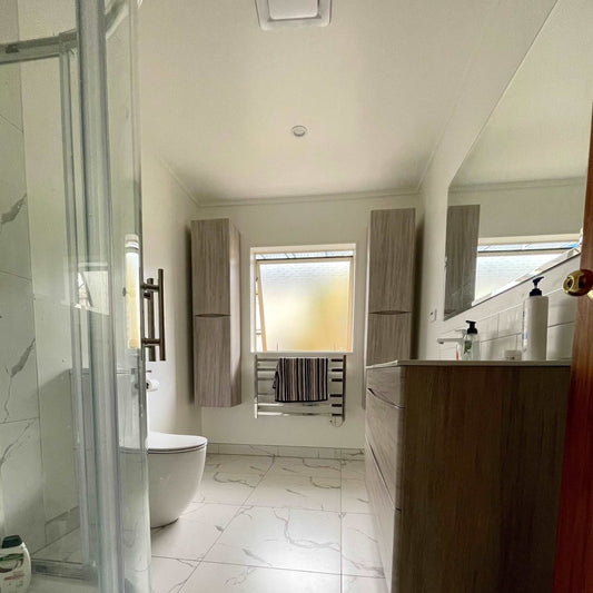 6 BAR 850MM WIDE SQUARE HEATED TOWEL RAIL 600H*850W*120D - CHROME - The Tile Collection™