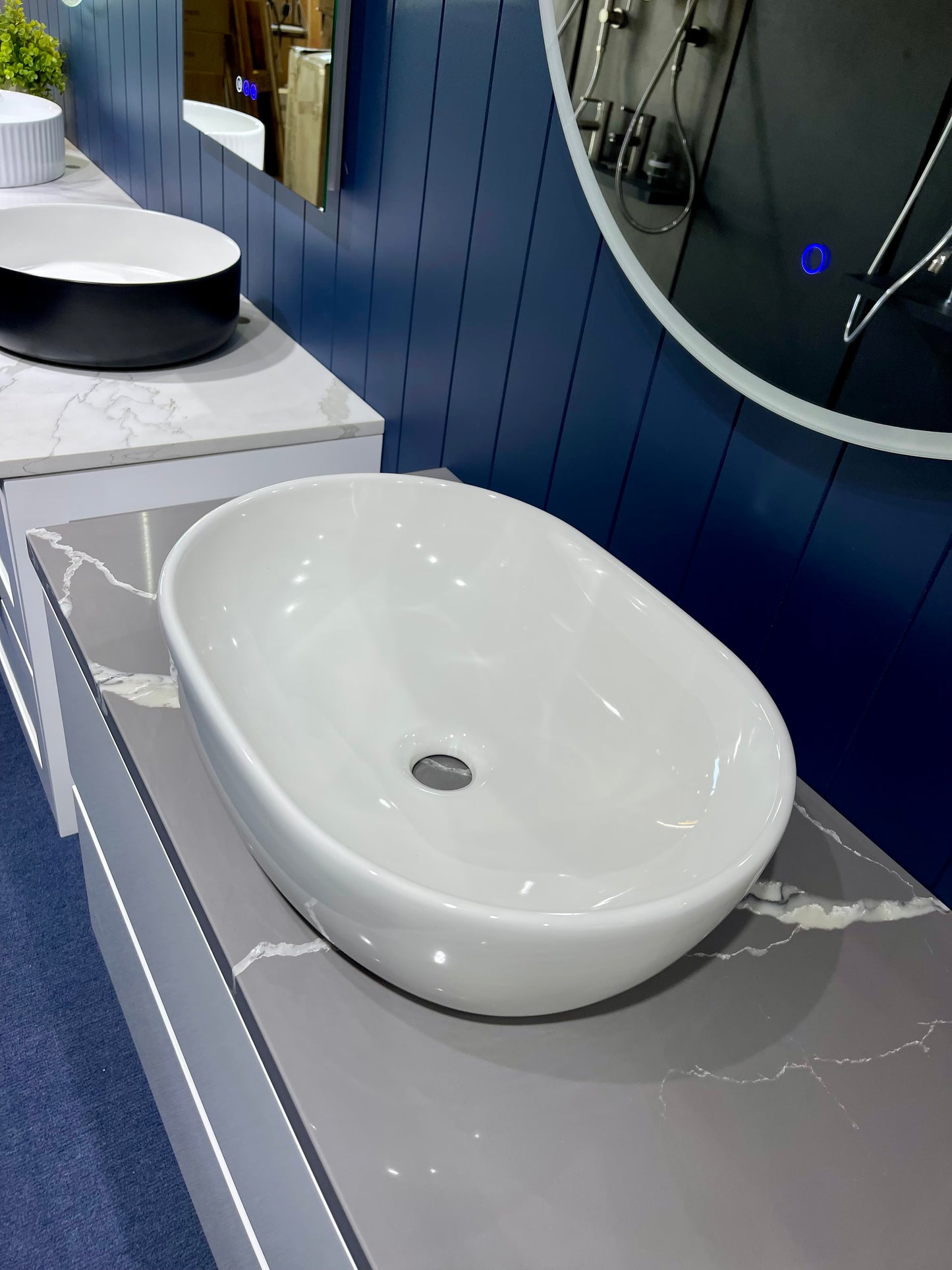 OVAL COUNTERTOP CERAMIC BASIN DN | GLOSS WHITE | 485*350*140*MM