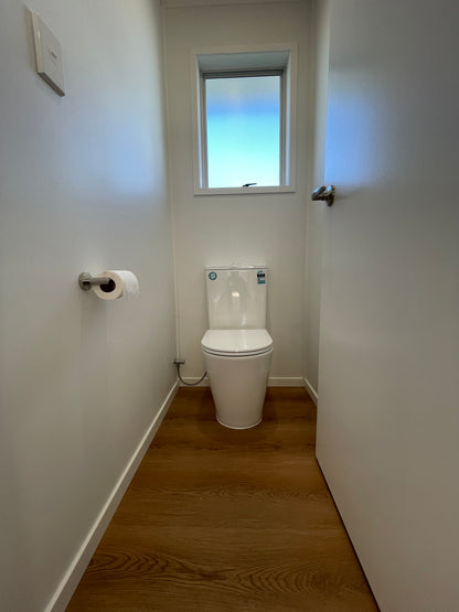 DAKOTA TORNADO ZER0 RIM TOILET - COMPACT DESIGN 845X625X390MM