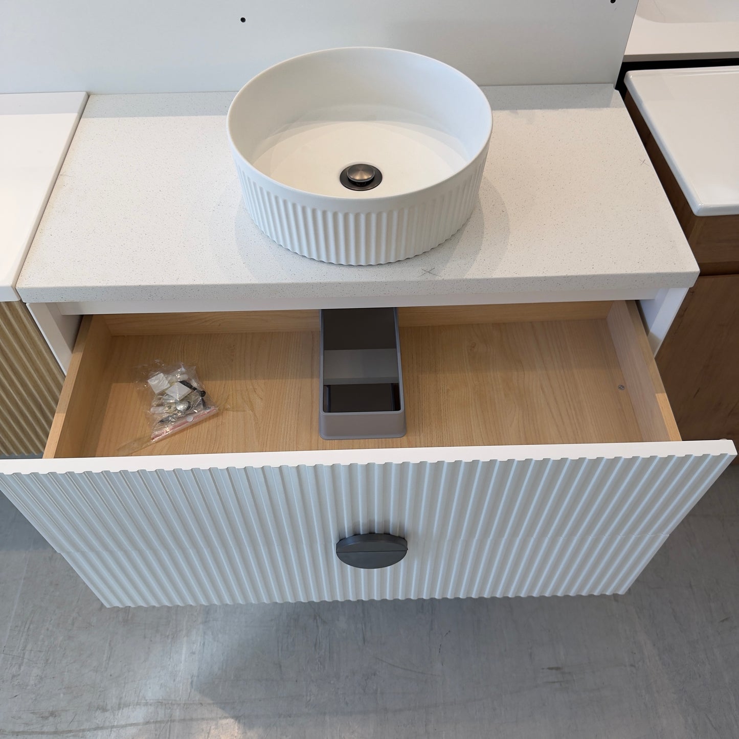 ELVA FLUTED WALL HUNG VANITY 750MM - WHITE | BATHROOM WALL HUNG VANITY NZ