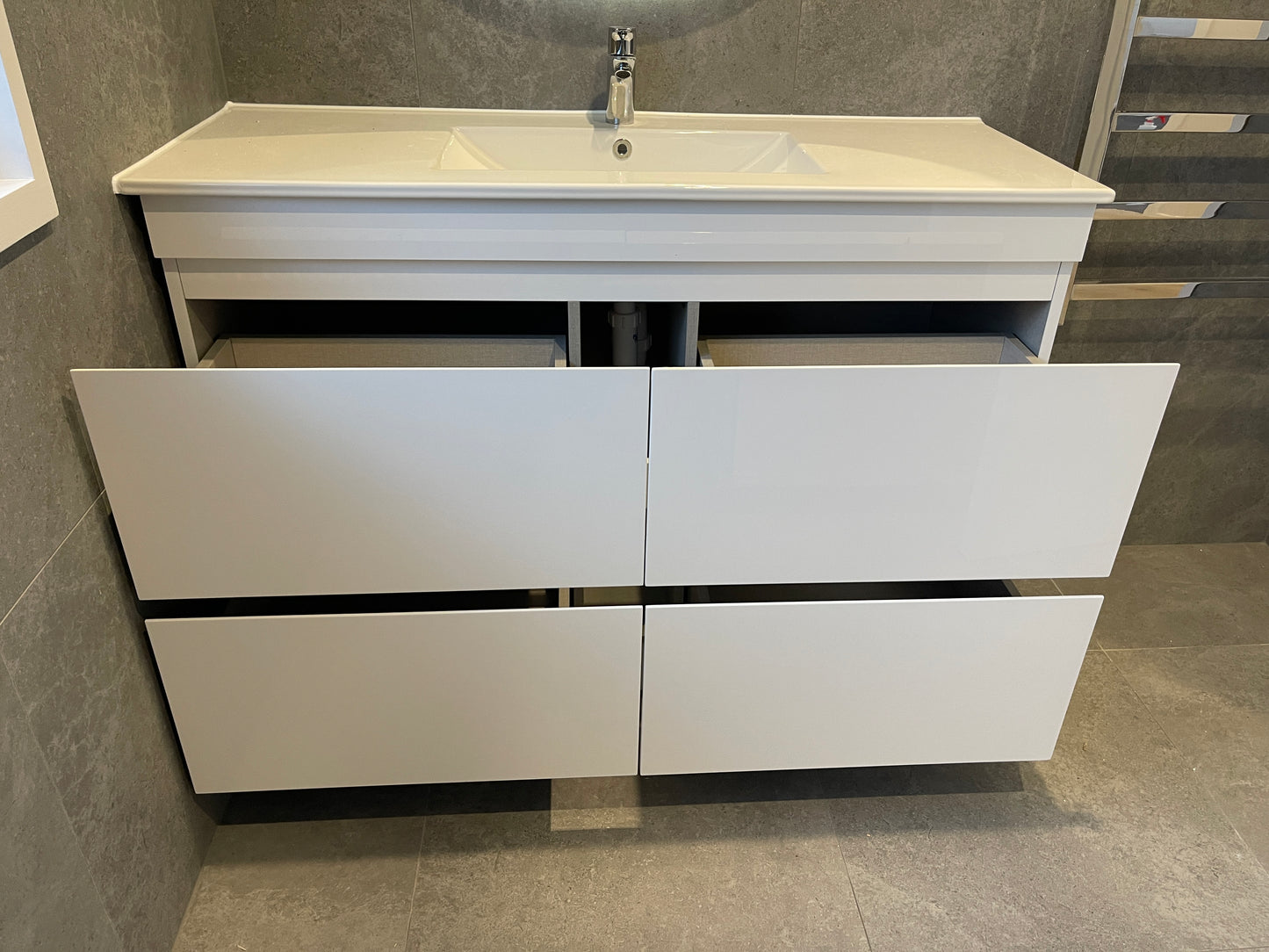 1200MM POLO GLOSS WHITE PLYWOOD FLOORSTANDING VANITY SINGLE BASIN