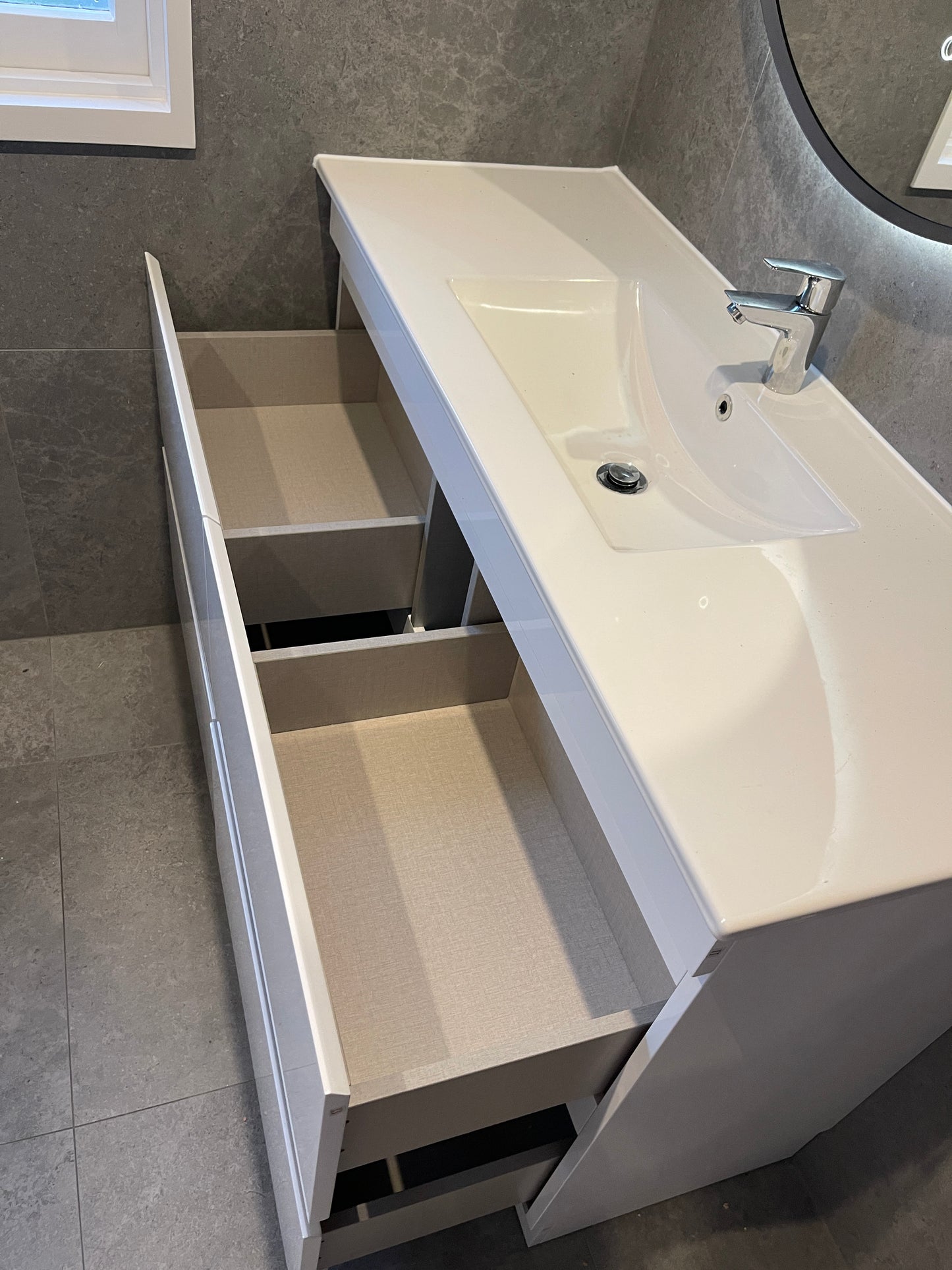 1200MM POLO GLOSS WHITE PLYWOOD FLOORSTANDING VANITY SINGLE BASIN