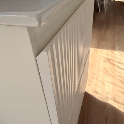 600MM SLIM FLUTED WHITE FLOORSTANDING BATHROOM VANITY UNIT WITH BASIN