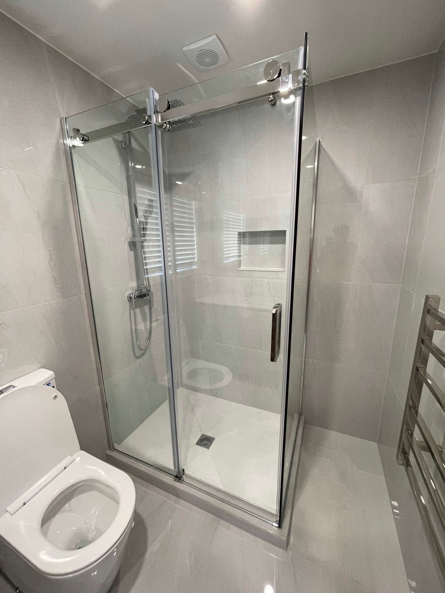 1200X900MM FRAMELESS SLIDING DOOR SHOWER ENCLOSURE- CHROME - The Tile Collection™