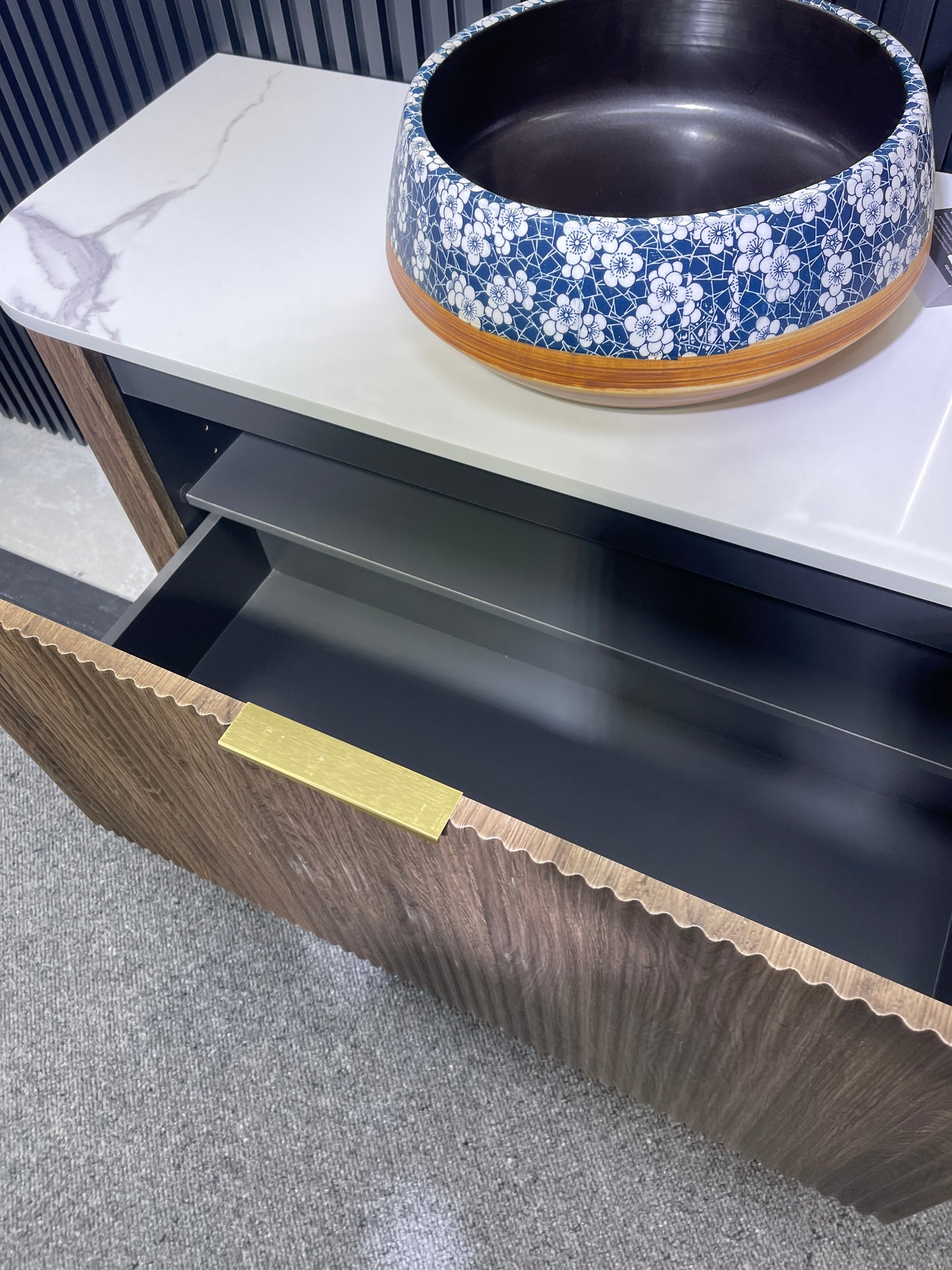 900MM CURVED FLUTED WALL HUNG VANITY | DARK BROWN OAK